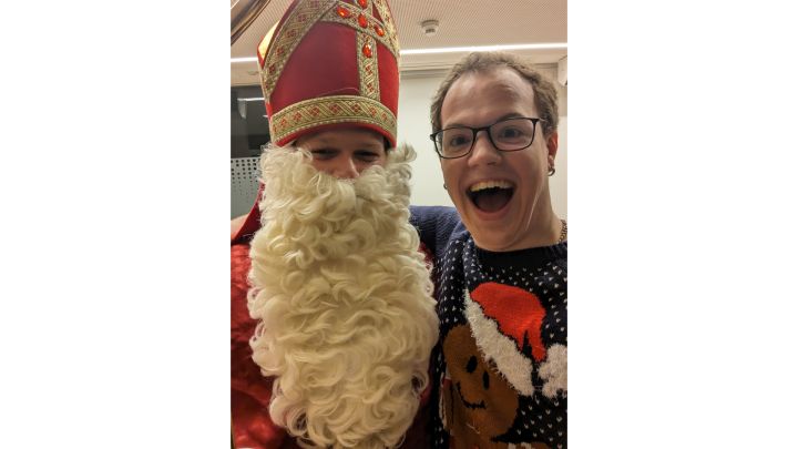 Foto: Ein Selfie von Jonas mit dem Nikolaus.