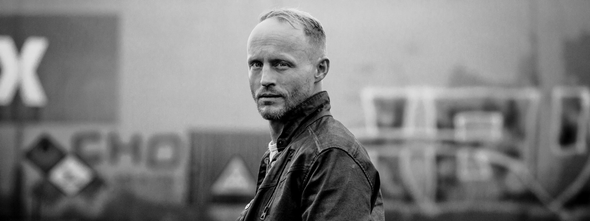 Foto: Copyright Christian Hartmann Florian Brückner im Portrait, seitlich